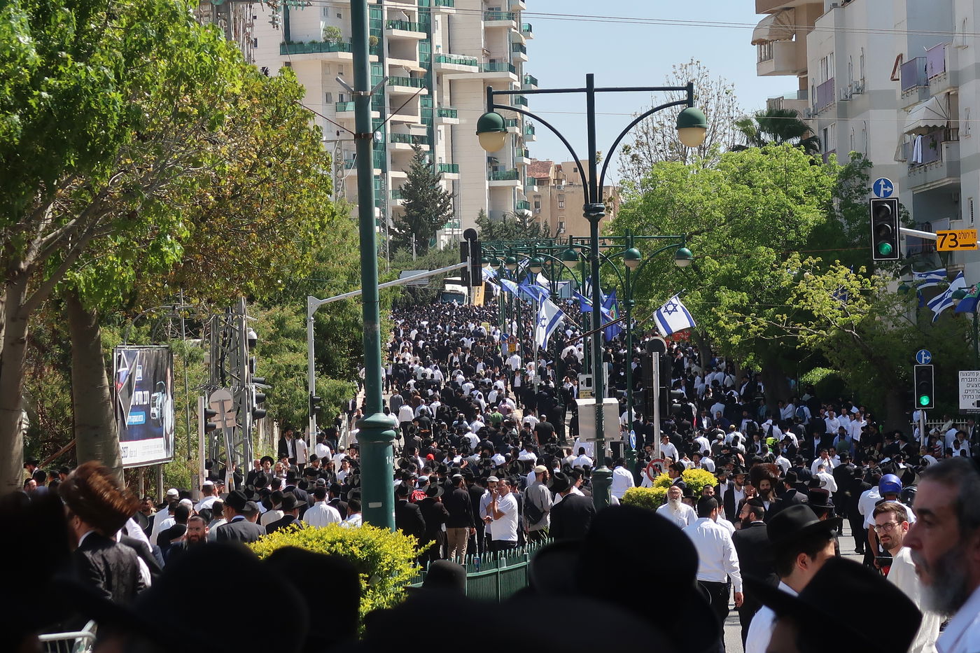 מסע הלוויית הגאון רבי מאיר מאזוז זצ"ל