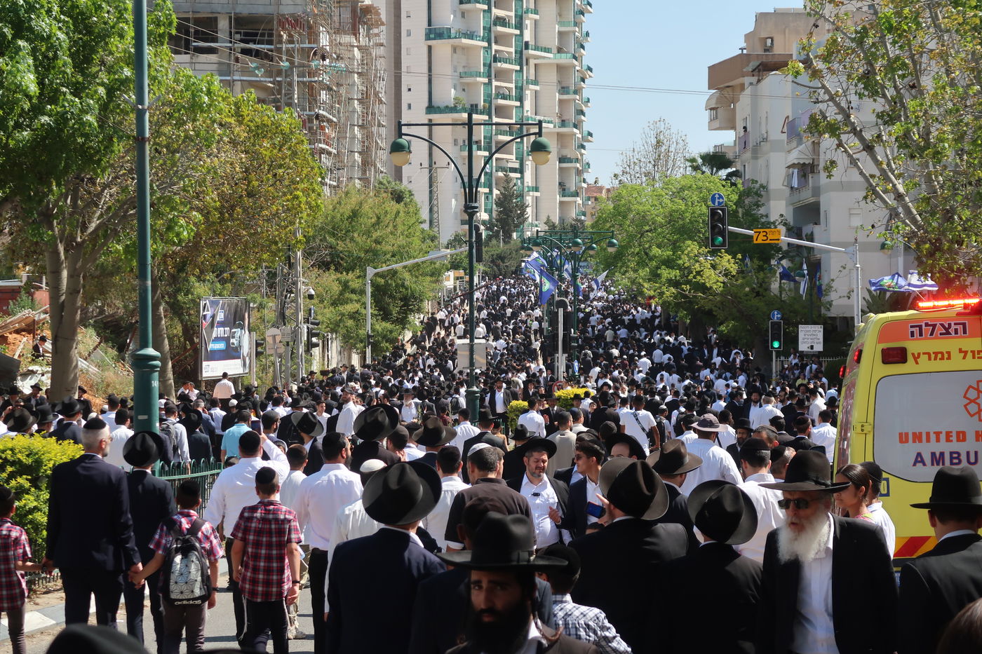 מסע הלוויית הגאון רבי מאיר מאזוז זצ"ל