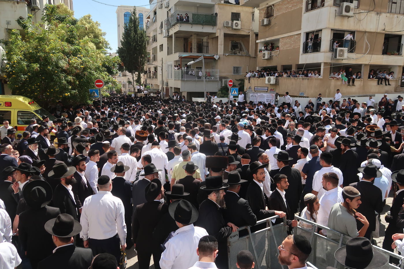מסע הלוויית הגאון רבי מאיר מאזוז זצ"ל