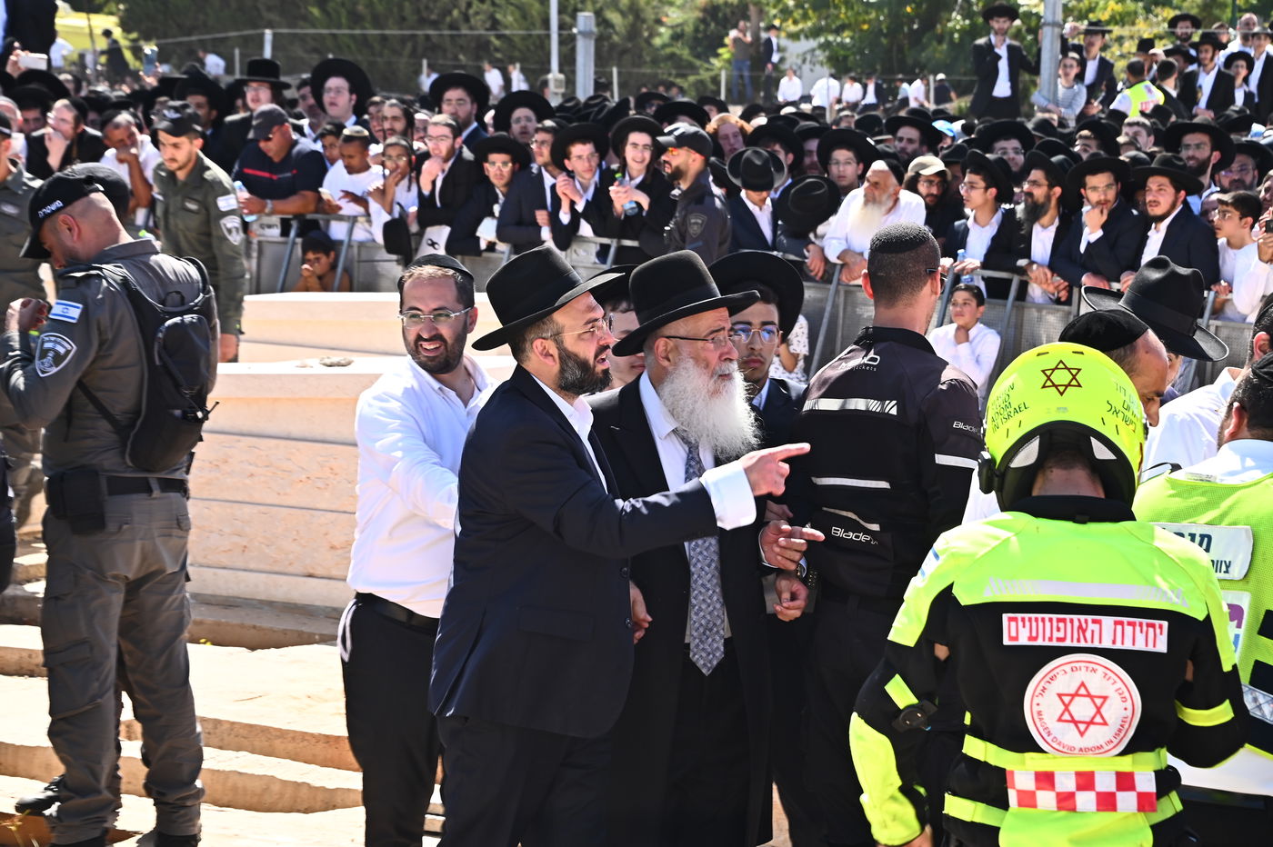 מסע הלויית הגאון רבי מאיר מאזוז זצ"ל