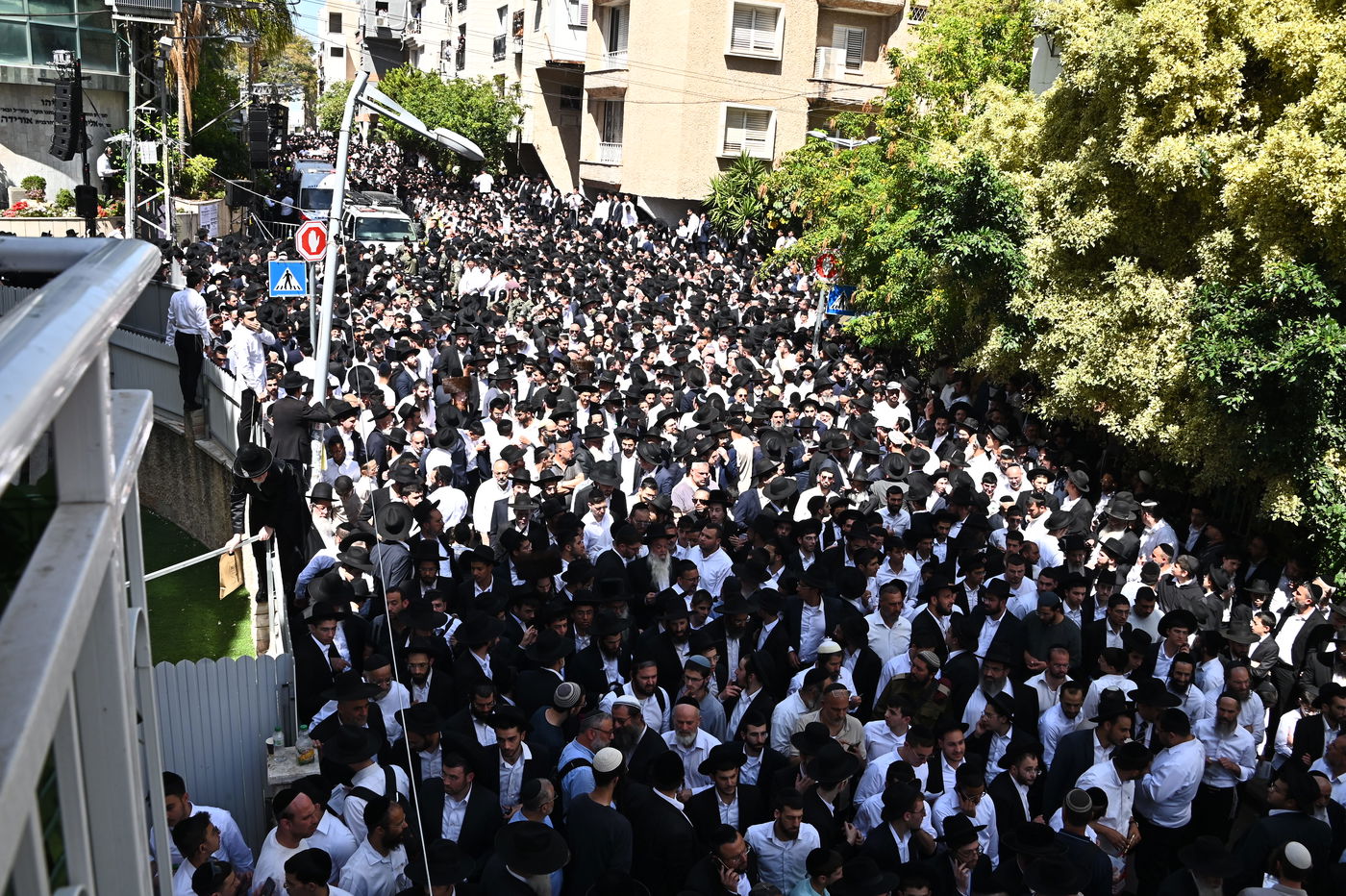 מסע הלויית הגאון רבי מאיר מאזוז זצ"ל