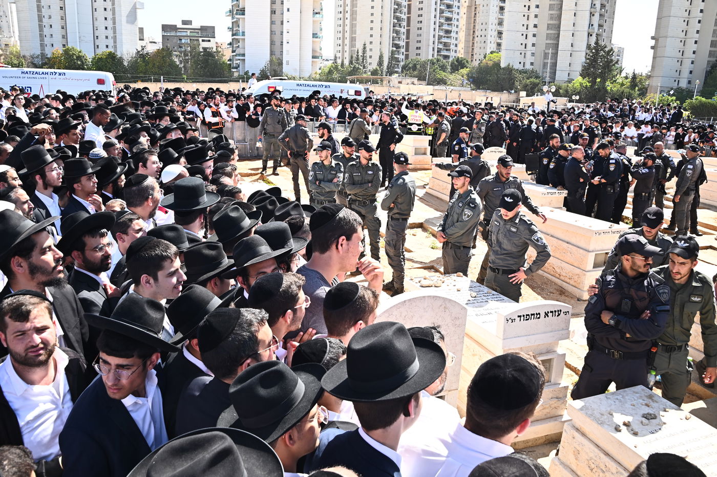 מסע הלויית הגאון רבי מאיר מאזוז זצ"ל