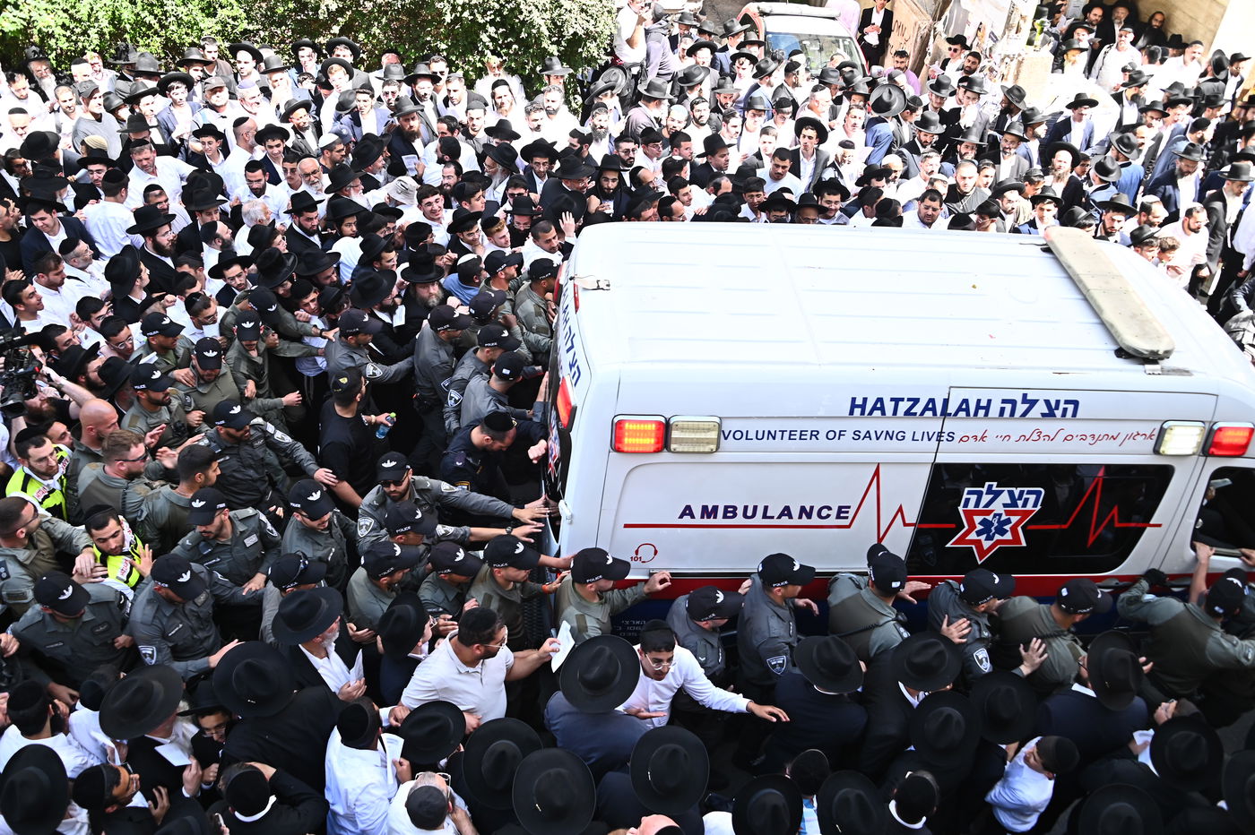 מסע הלויית הגאון רבי מאיר מאזוז זצ"ל