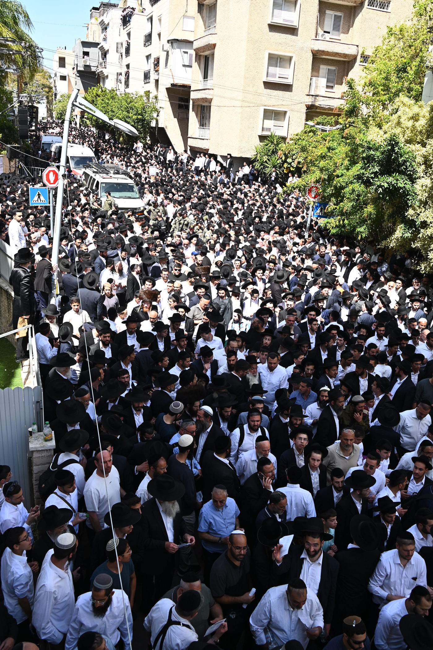 מסע הלויית הגאון רבי מאיר מאזוז זצ"ל