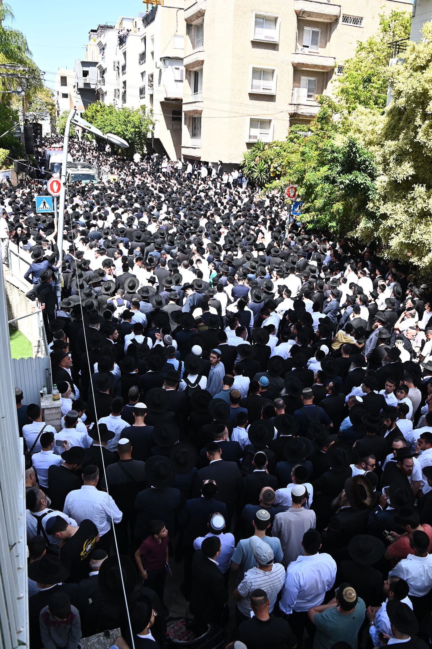 מסע הלויית הגאון רבי מאיר מאזוז זצ"ל