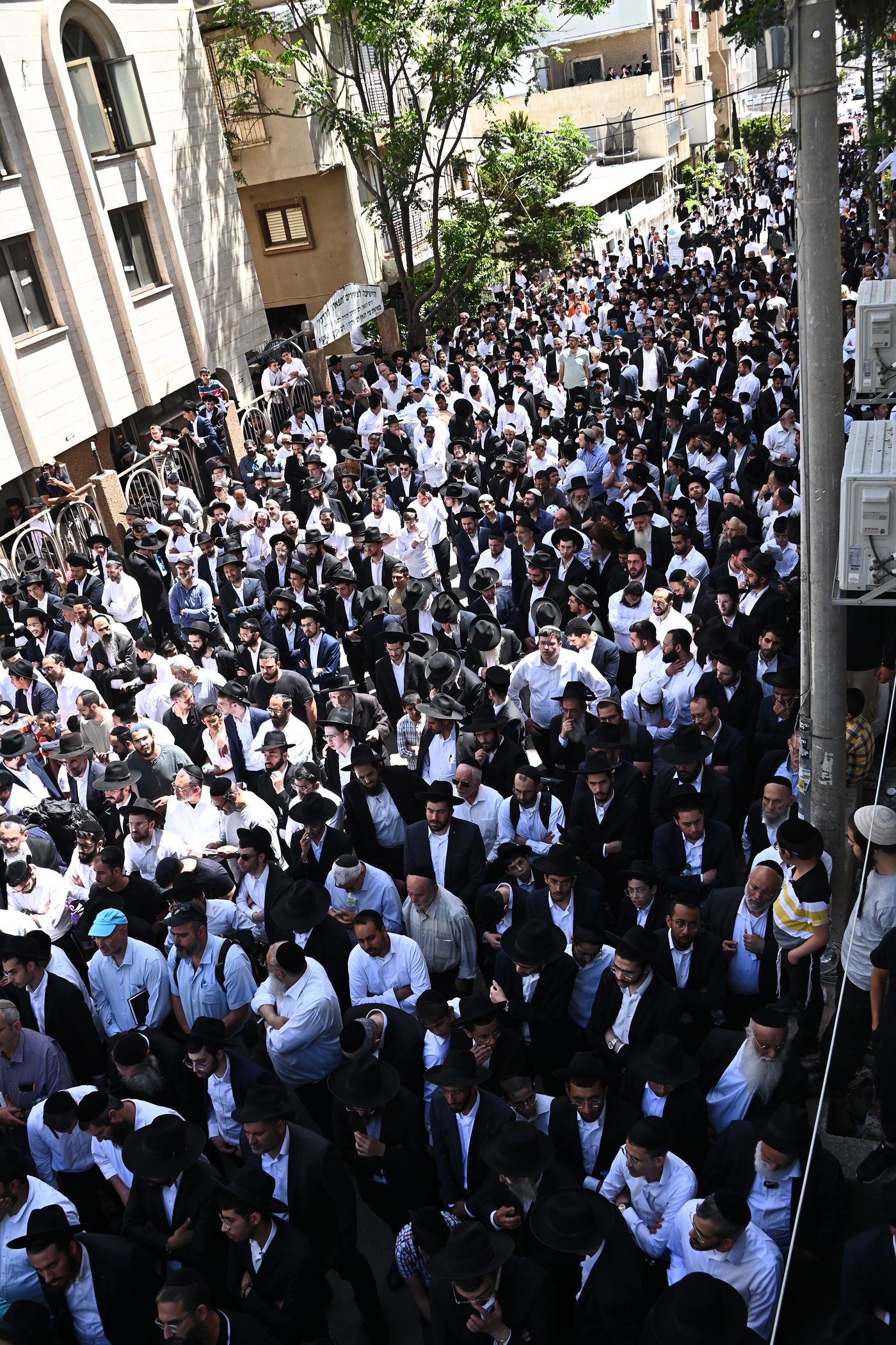 מסע הלויית הגאון רבי מאיר מאזוז זצ"ל