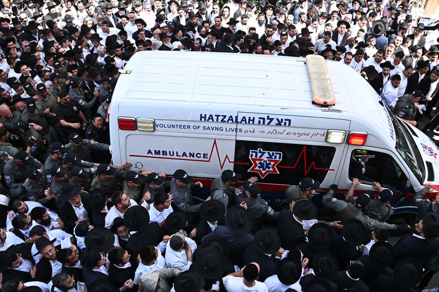מסע הלויית הגאון רבי מאיר מאזוז זצ"ל