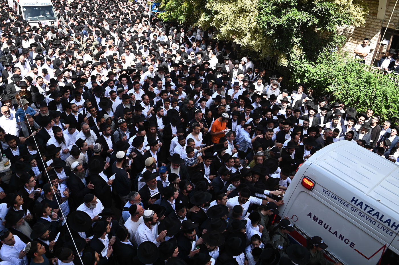 מסע הלויית הגאון רבי מאיר מאזוז זצ"ל