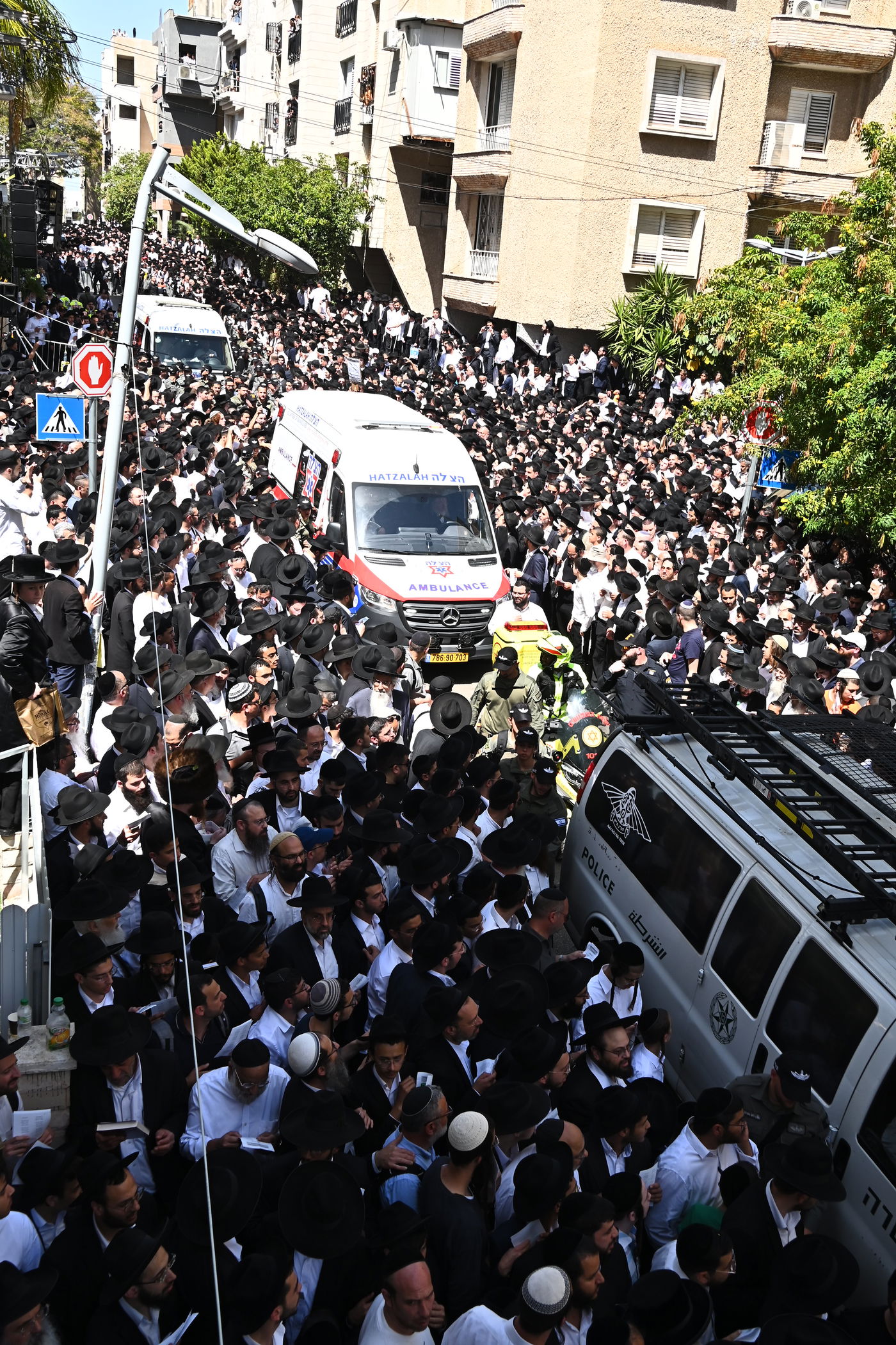 מסע הלויית הגאון רבי מאיר מאזוז זצ"ל