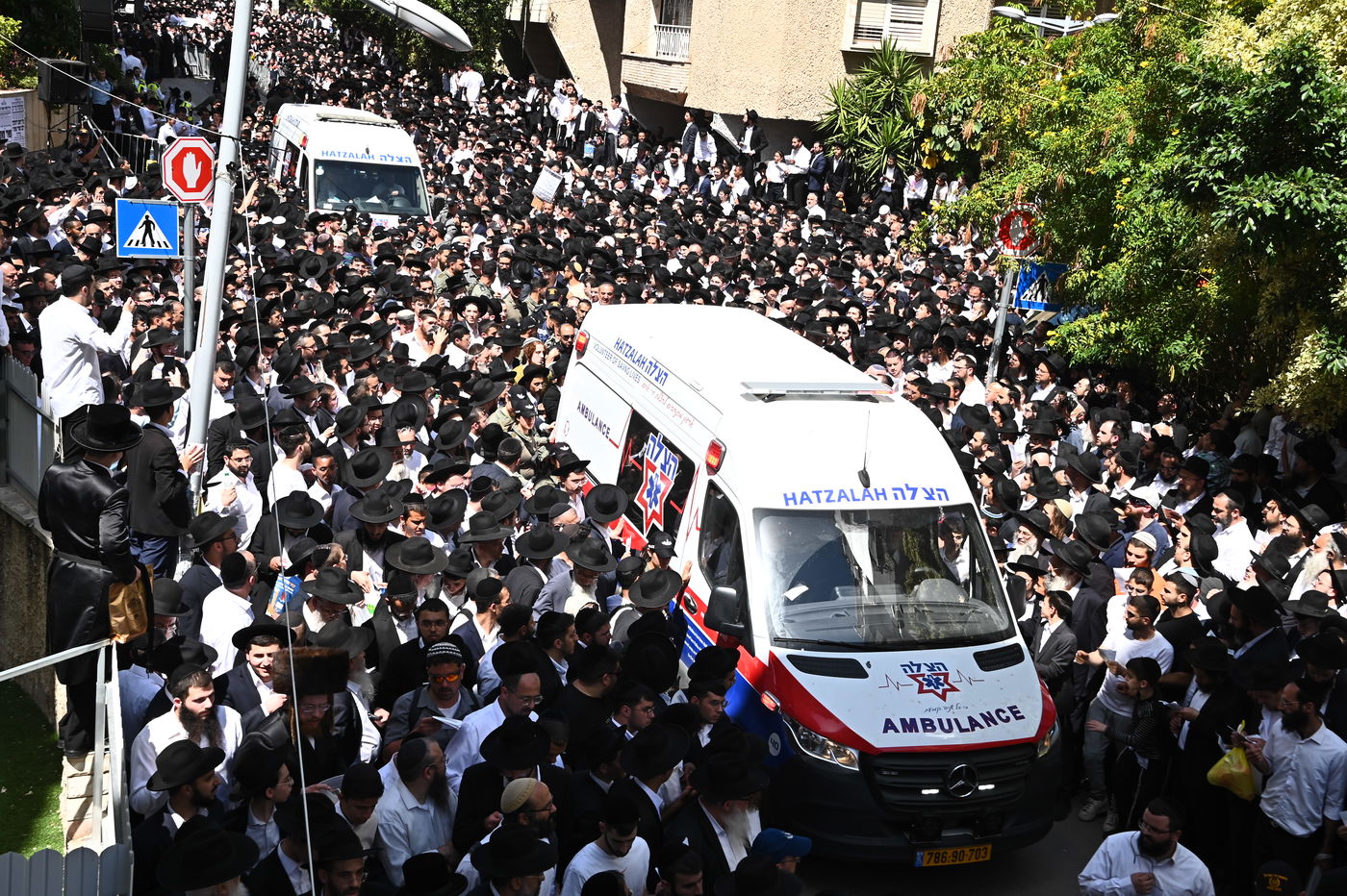 מסע הלויית הגאון רבי מאיר מאזוז זצ"ל