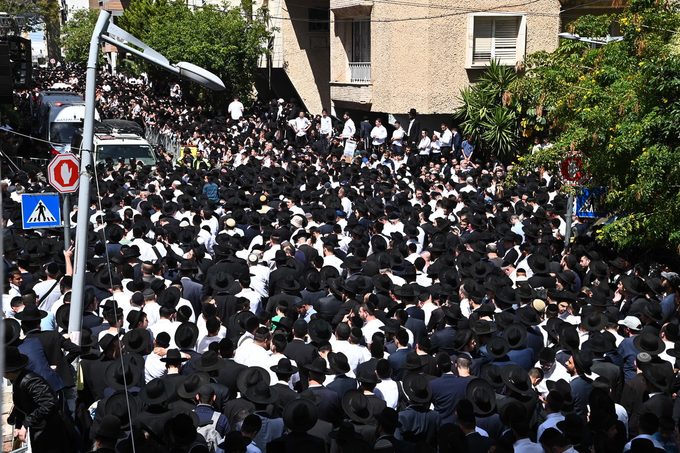 מסע הלויית הגאון רבי מאיר מאזוז זצ"ל