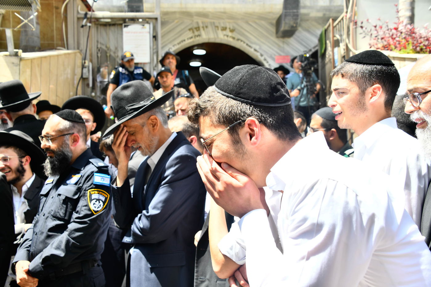 מסע הלויית הגאון רבי מאיר מאזוז זצ"ל