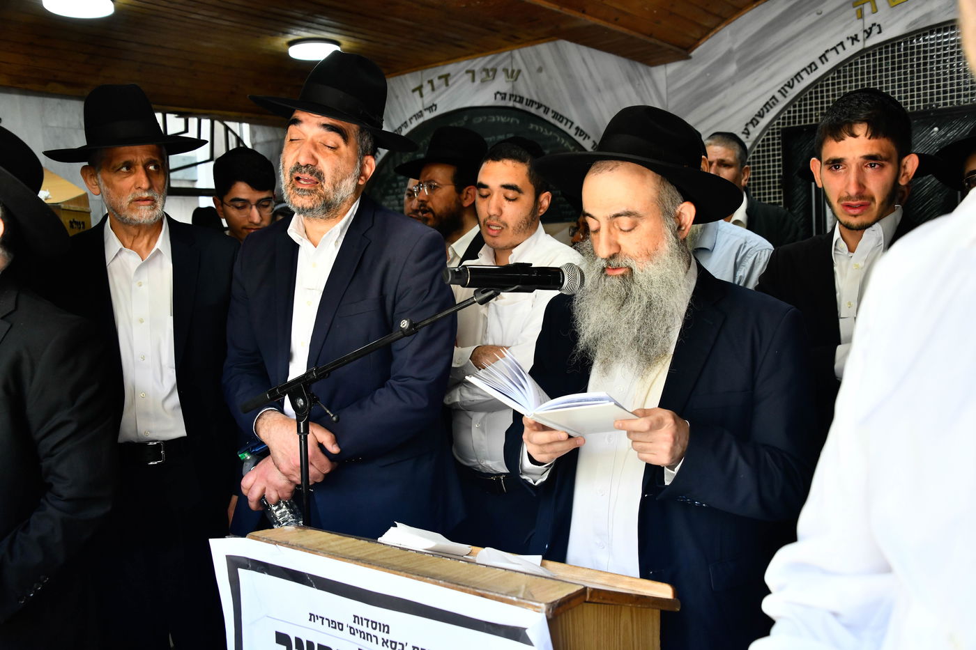 מסע הלויית הגאון רבי מאיר מאזוז זצ"ל