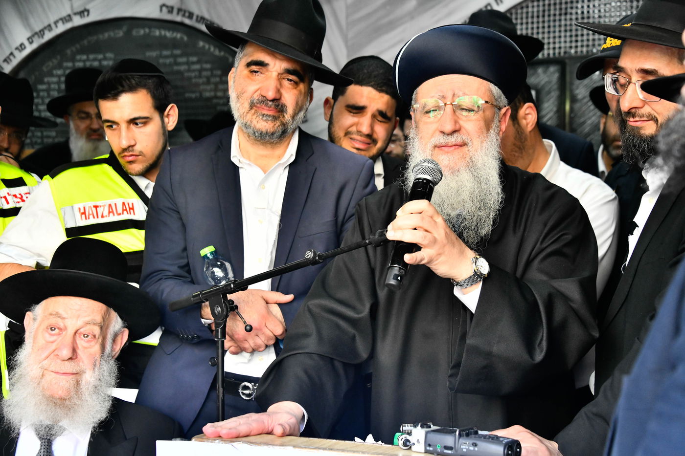 מסע הלויית הגאון רבי מאיר מאזוז זצ"ל