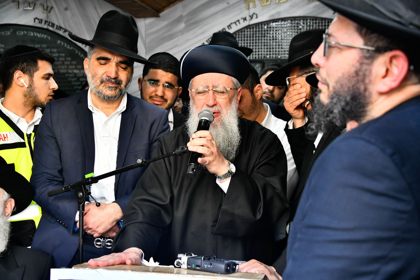 מסע הלויית הגאון רבי מאיר מאזוז זצ"ל