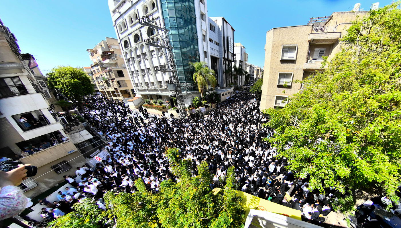 מסע הלויית הגאון רבי מאיר מאזוז זצ"ל