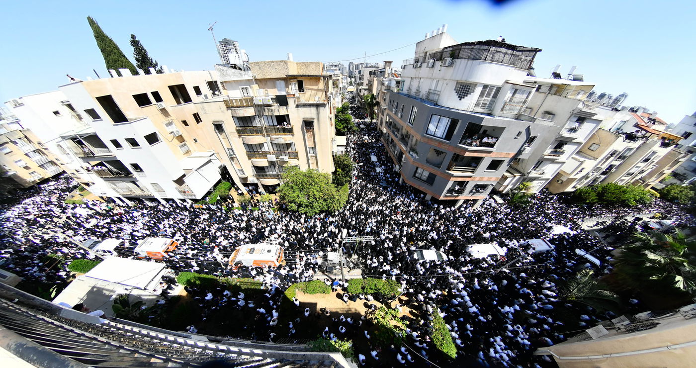 מסע הלויית הגאון רבי מאיר מאזוז זצ"ל