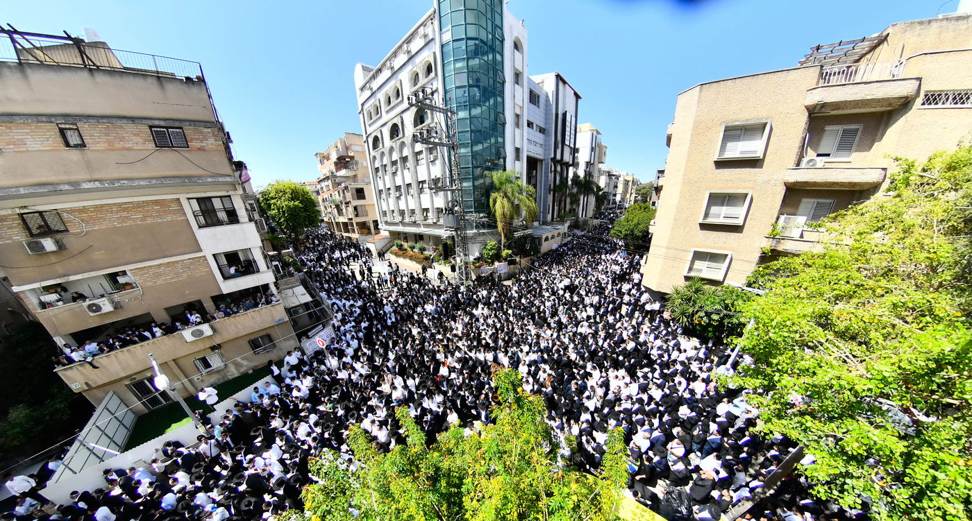 מסע הלויית הגאון רבי מאיר מאזוז זצ"ל