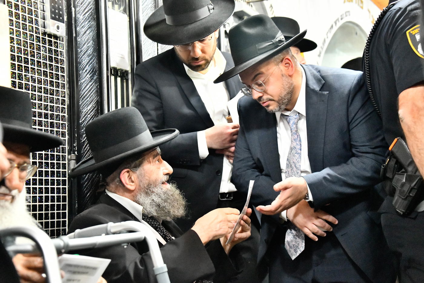 מסע הלויית הגאון רבי מאיר מאזוז זצ"ל