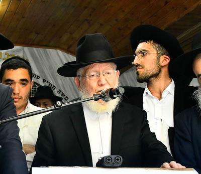 הגאון הרב צמח מאזוז מספיד בהלווית אחיו זצ"ל