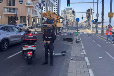 הבולען שנפער בכביש