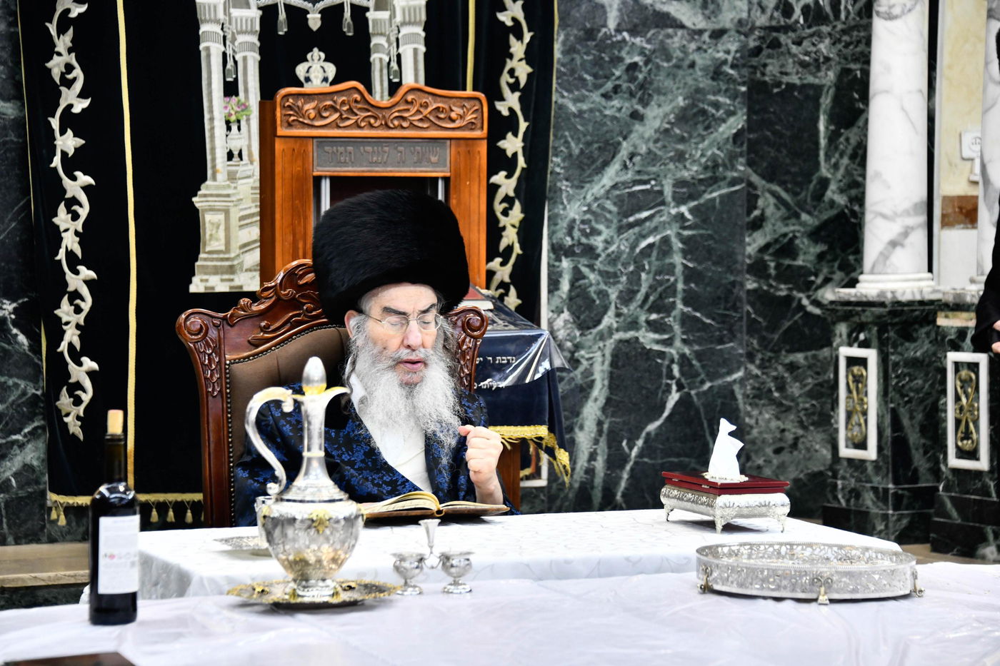 טיש נעילת החג בחצה"ק אלכסנדר