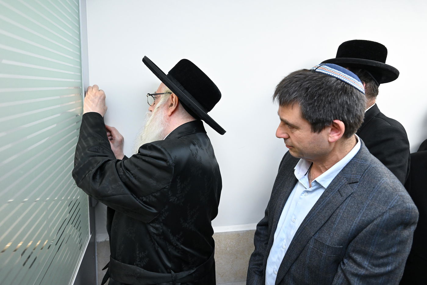 האדמור מצאנז בחנוכת מחלקות חדשות במרכז רפואי צאנז לניאדו 