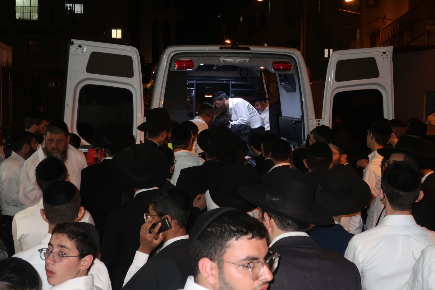 המיטה של הגאון רבי מאיר מאזוז זצ"ל בבית מדרשו בב"ב