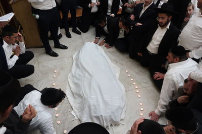 המיטה של הגאון רבי מאיר מאזוז זצ"ל בבית מדרשו בב"ב