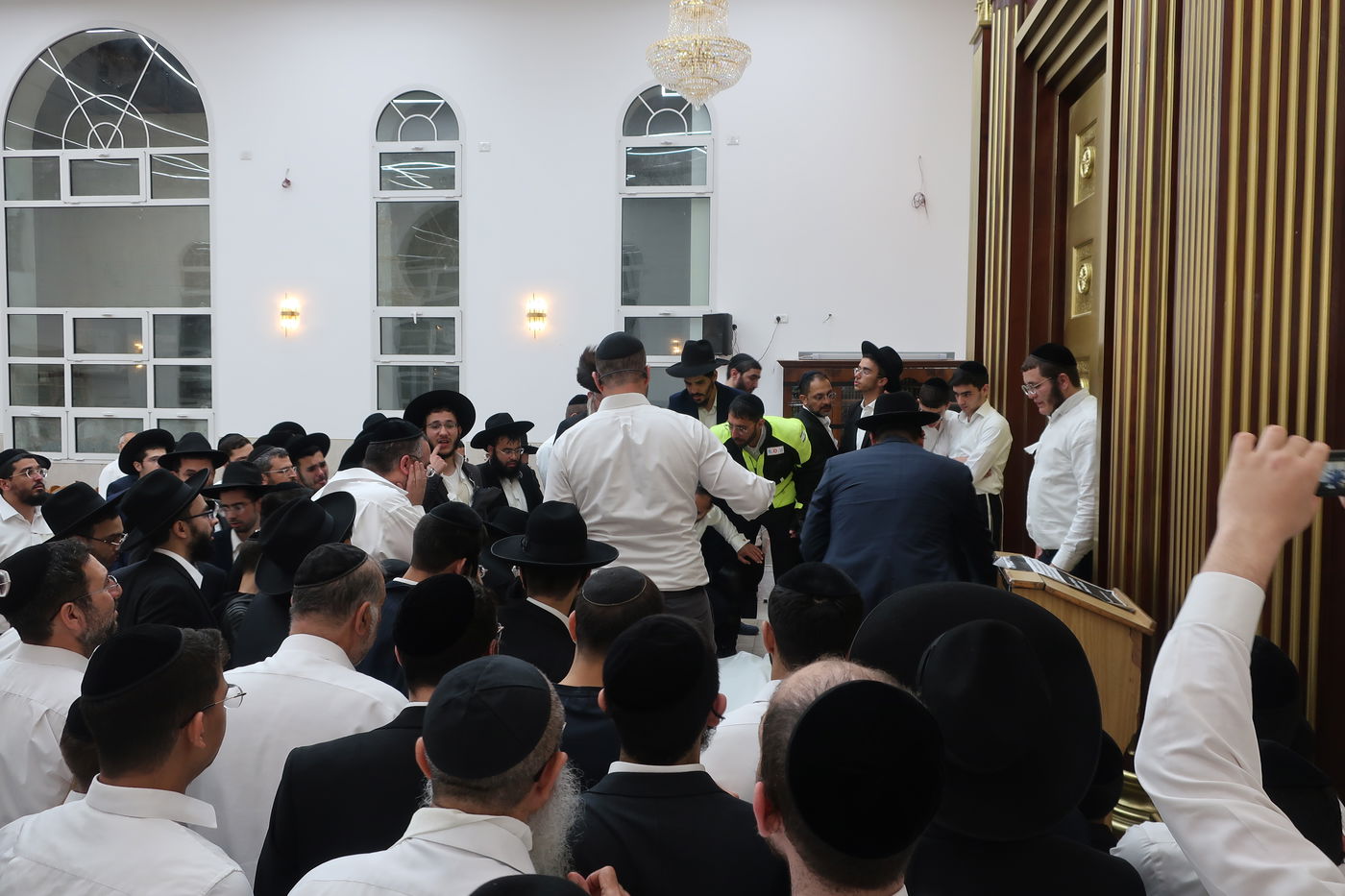 המיטה של הגאון רבי מאיר מאזוז זצ"ל בבית מדרשו בב"ב