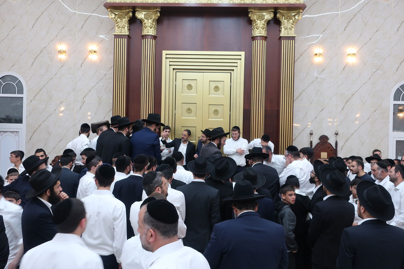 המיטה של הגאון רבי מאיר מאזוז זצ"ל בבית מדרשו בב"ב