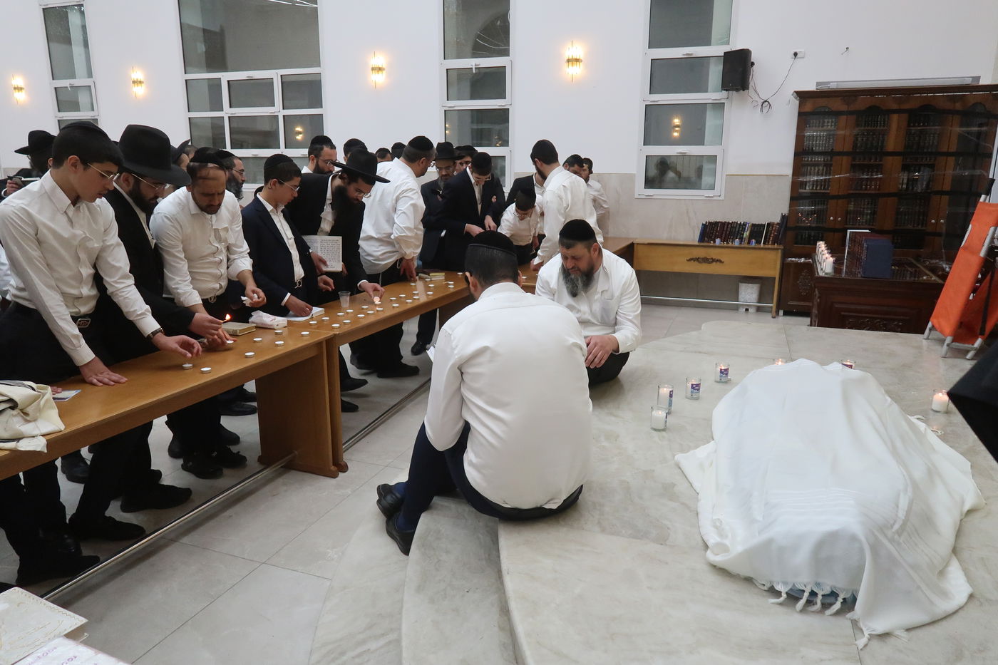 המיטה של הגאון רבי מאיר מאזוז זצ"ל בבית מדרשו בב"ב