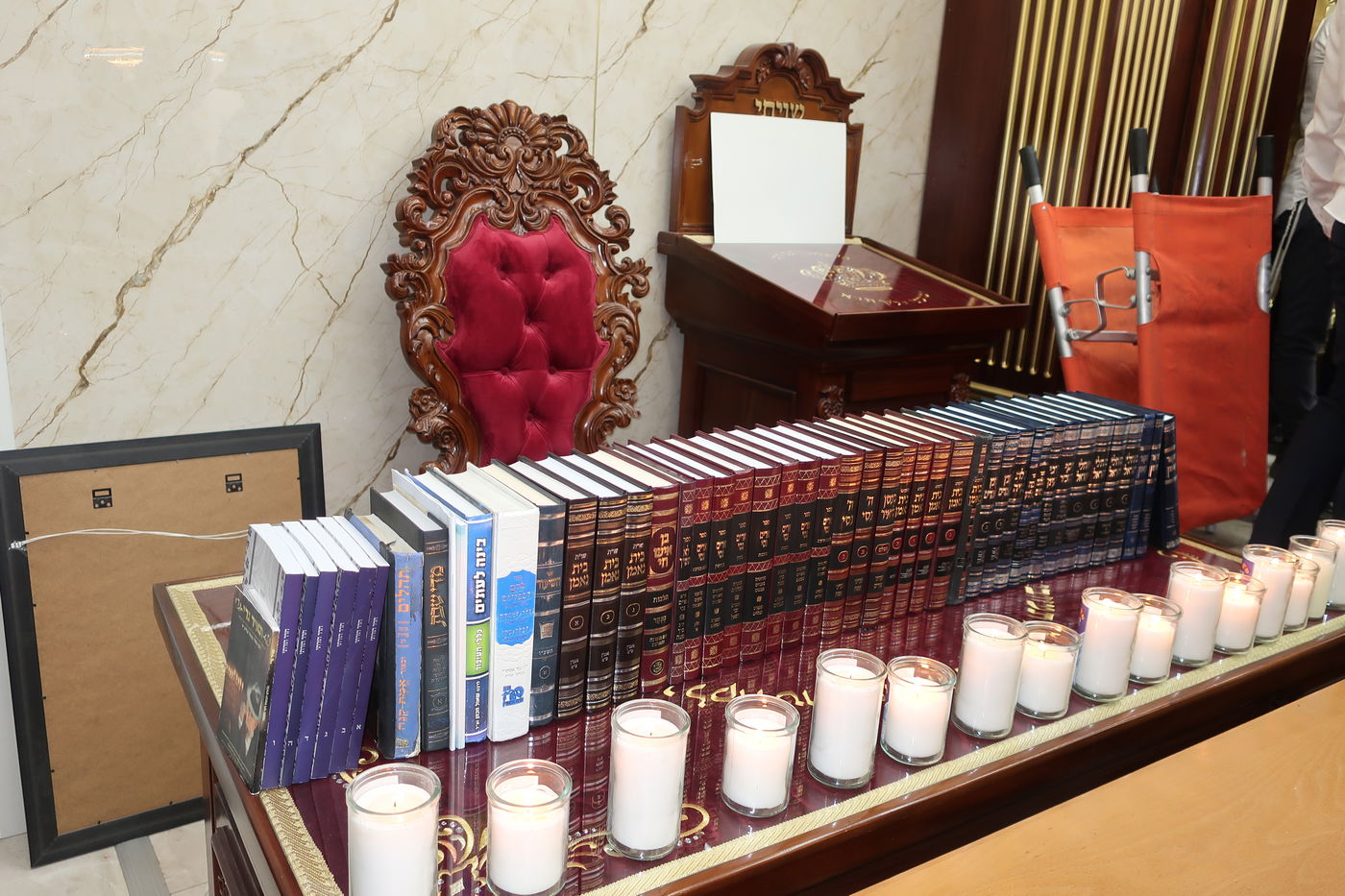 המיטה של הגאון רבי מאיר מאזוז זצ"ל בבית מדרשו בב"ב