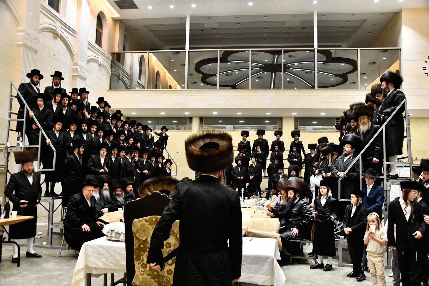 טיש נעילת החג בחצה"ק פרמישלאן