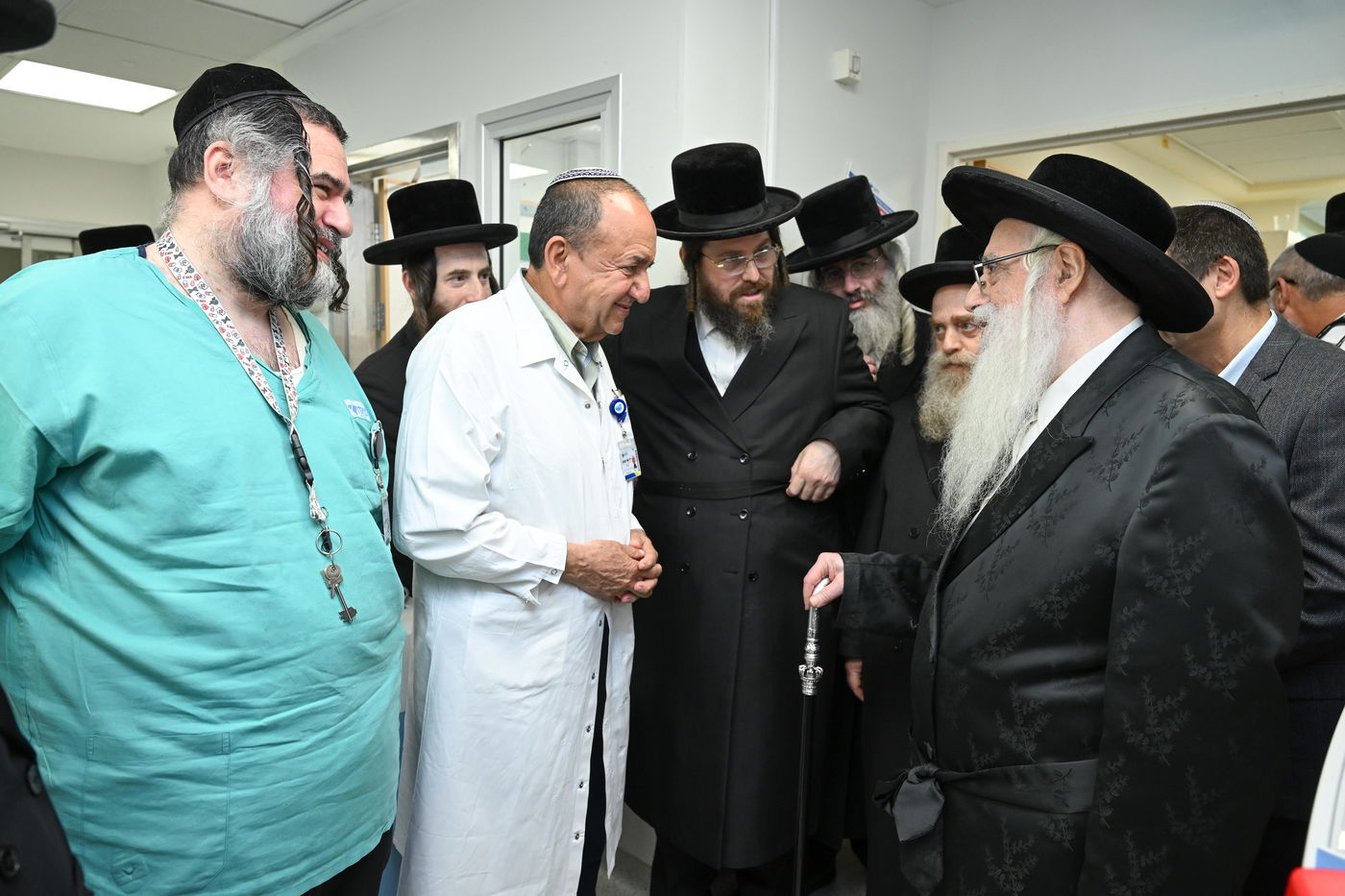 האדמור מצאנז בחנוכת מחלקות חדשות במרכז רפואי צאנז לניאדו 