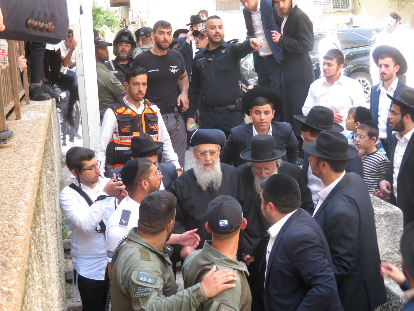 מסע הלוויית הגאון רבי מאיר מאזוז זצ"ל