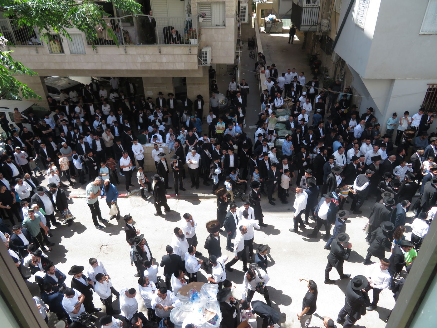 מסע הלוויית הגאון רבי מאיר מאזוז זצ"ל