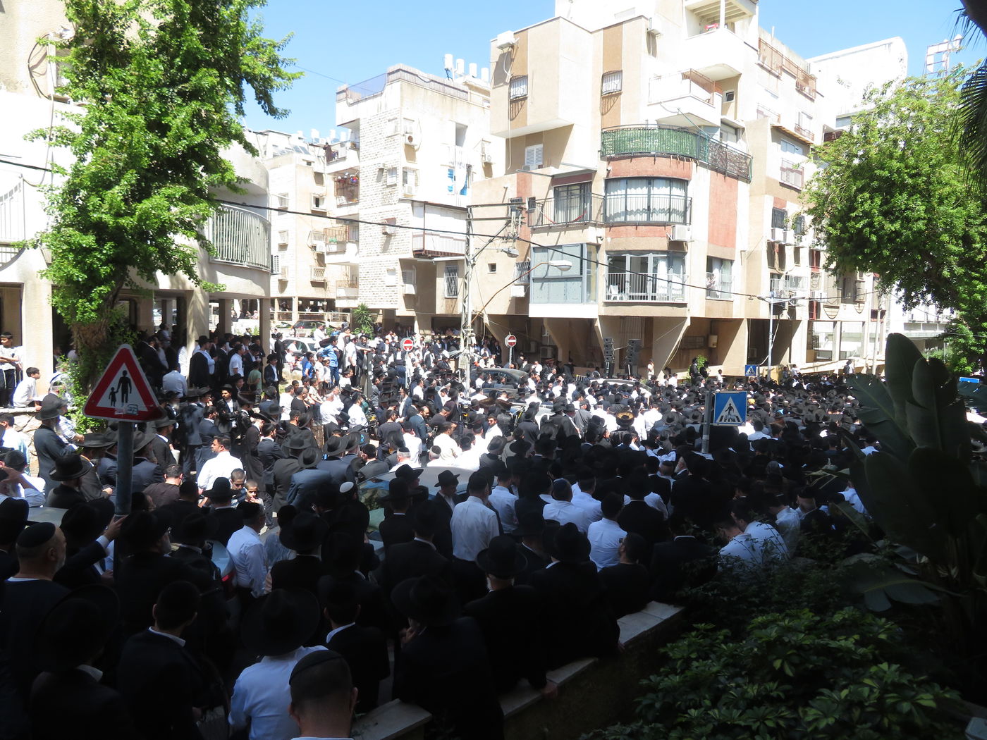 מסע הלוויית הגאון רבי מאיר מאזוז זצ"ל