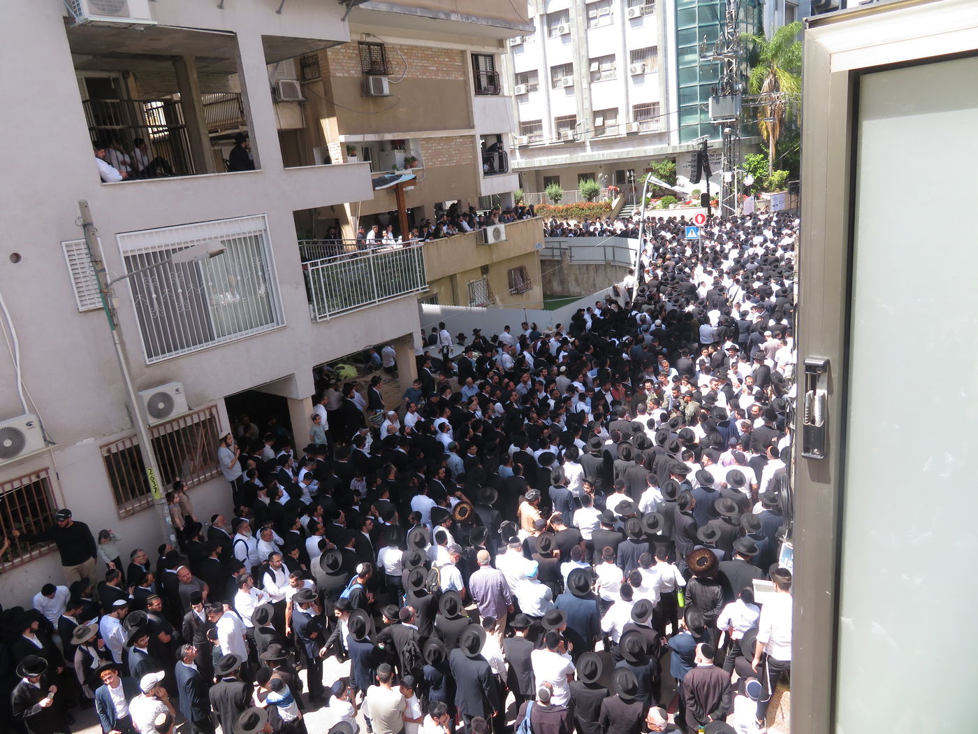 מסע הלוויית הגאון רבי מאיר מאזוז זצ"ל