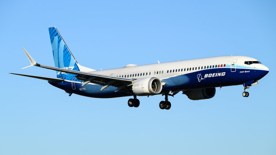 737 MAX