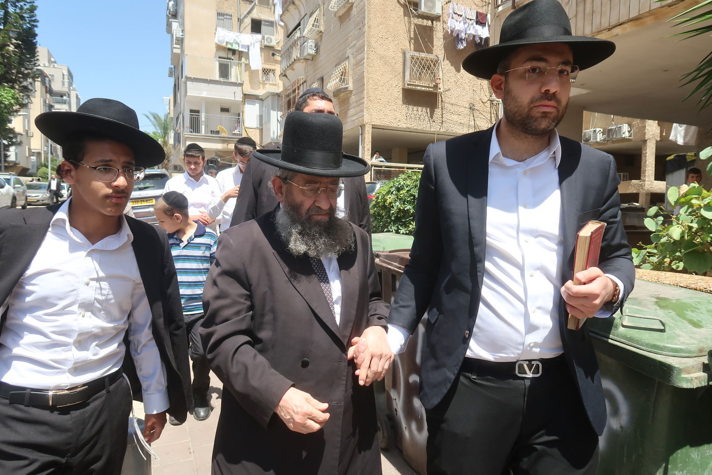 מסע הלוויית הגאון רבי מאיר מאזוז זצ"ל