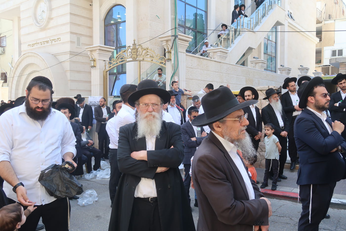 מסע הלוויית הגאון רבי מאיר מאזוז זצ"ל