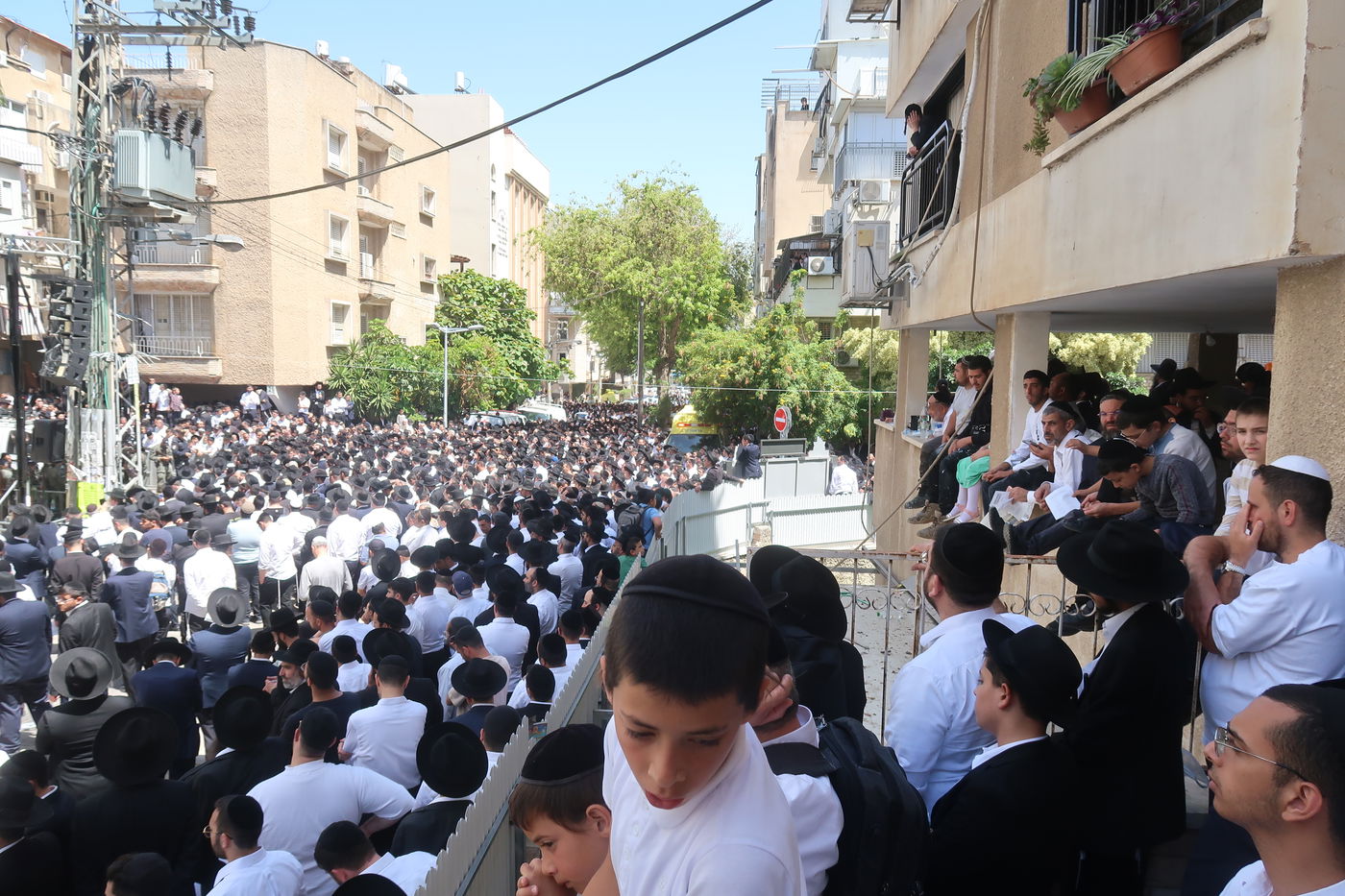 מסע הלוויית הגאון רבי מאיר מאזוז זצ"ל