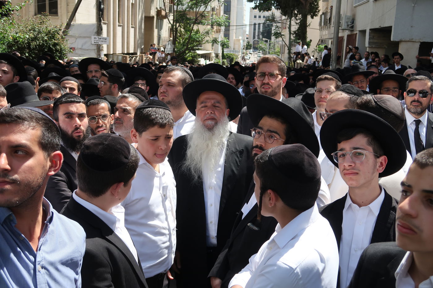 מסע הלוויית הגאון רבי מאיר מאזוז זצ"ל