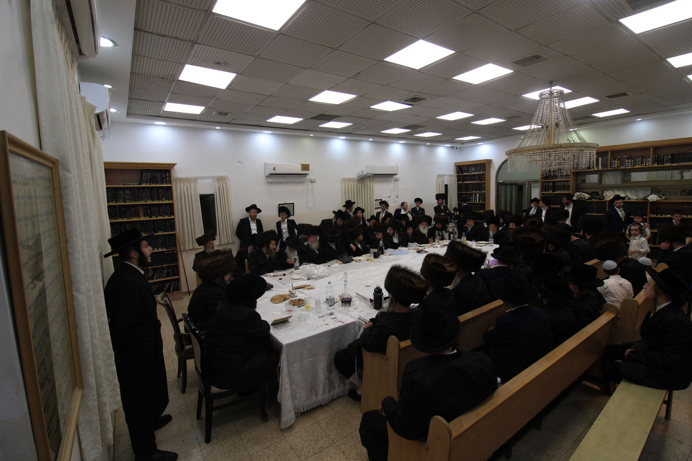 חג הפסח בחצה"ק ז'מיגראד