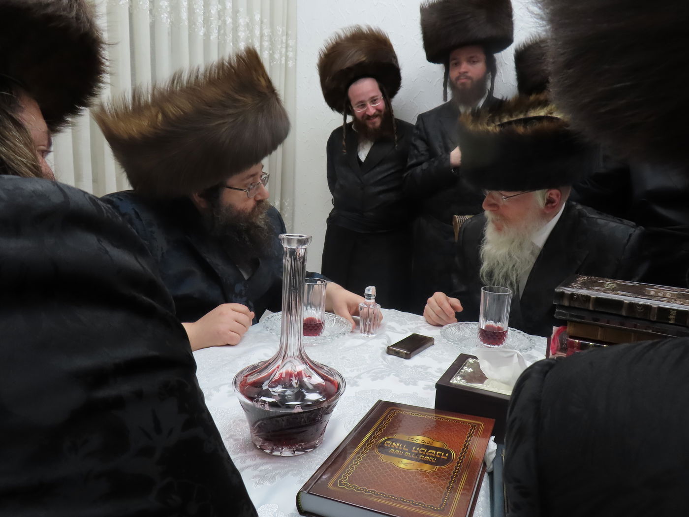 חג הפסח בחצה"ק ז'מיגראד