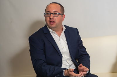 צביקה קליין