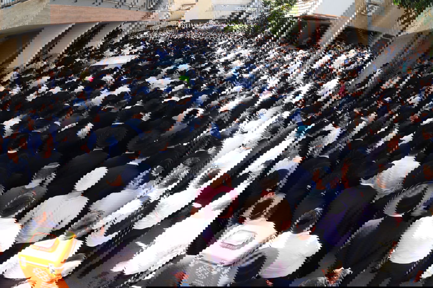 מסע הלוויית הגאון רבי מאיר מאזוז זצ"ל 