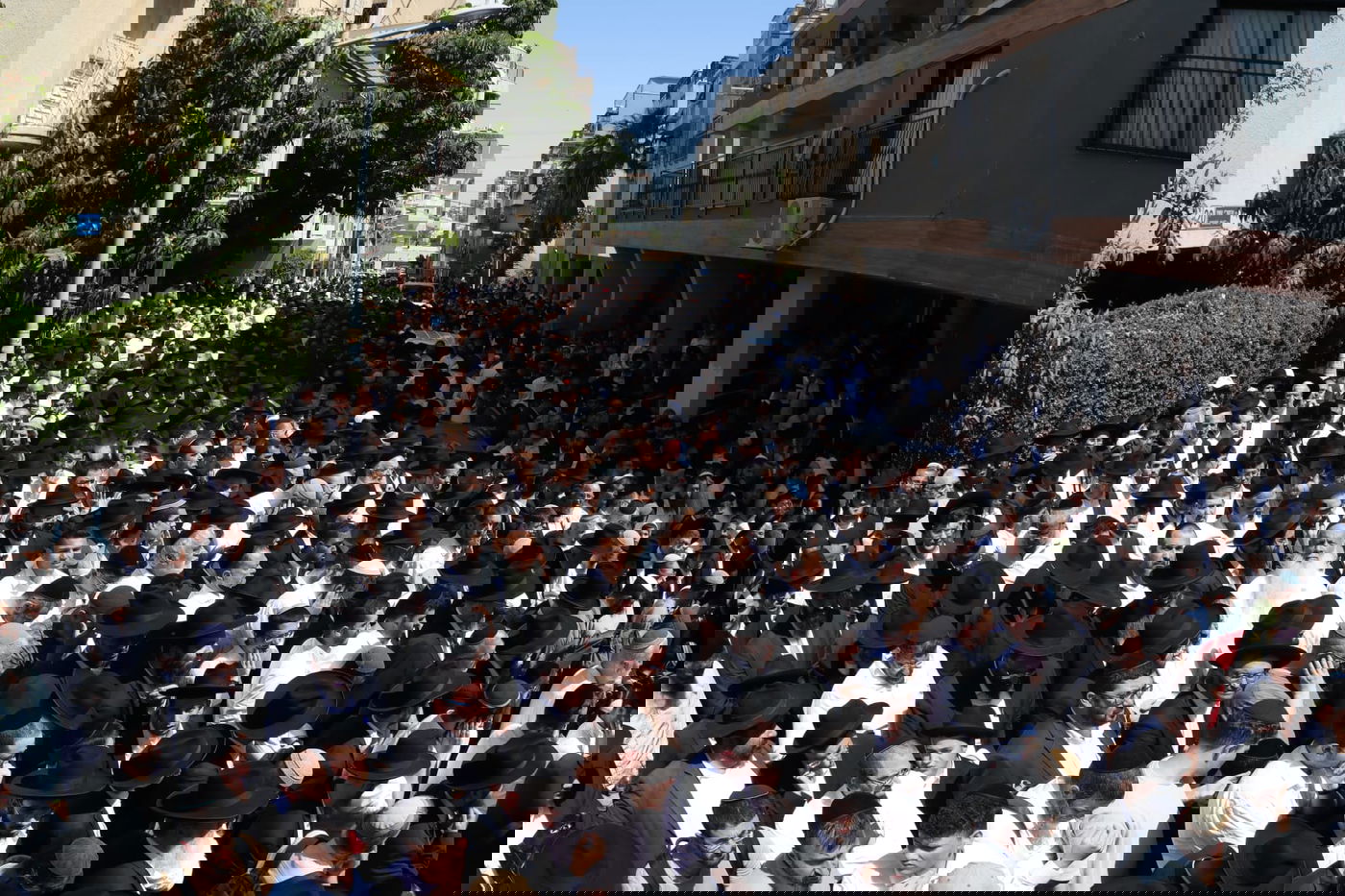 מסע הלוויית הגאון רבי מאיר מאזוז זצ"ל 