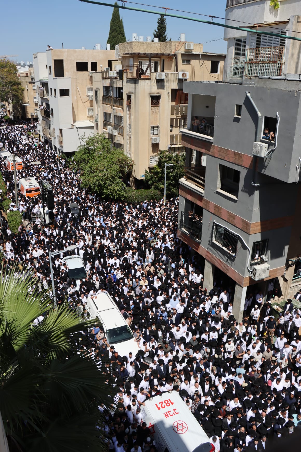 מסע הלוויית הגאון רבי מאיר מאזוז זצ"ל 